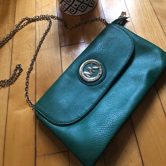 Green MK cross body - gold link strap - Picture 2 of 6